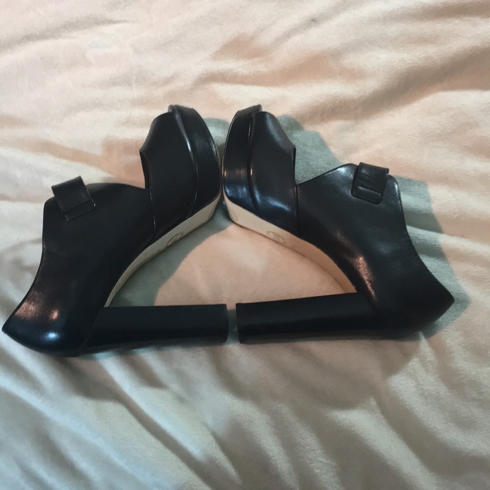 Shoes - Picture 3 of 5